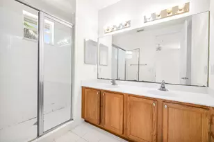 750 Millbrae Ct, West Palm Beach, FL 33401 - Photo 17