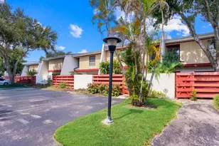 3015 Oaktree Ln, Hollywood, FL 33021 - Photo 3