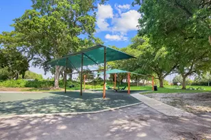 3015 Oaktree Ln, Hollywood, FL 33021 - Photo 25