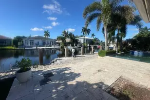330 SE 10th St, Pompano Beach, FL 33060 - Photo 9