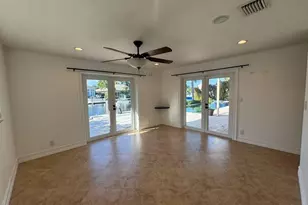 330 SE 10th St, Pompano Beach, FL 33060 - Photo 37