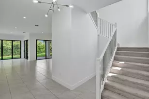 13025 Addilyn Ct, Davie, FL 33325 - Photo 5
