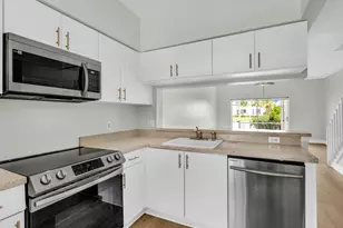 219 Mallory Ct, Weston, FL 33326 - Photo 11