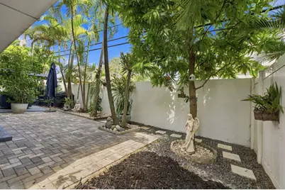 1125 NW 30th Court #9, Wilton Manors, FL 33311 - Photo 25