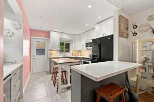 1125 NW 30th Ct, Wilton Manors, FL 33311 - Photo 13