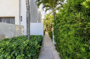 1955 NE 4th St, Deerfield Beach, FL 33441 - Photo 7