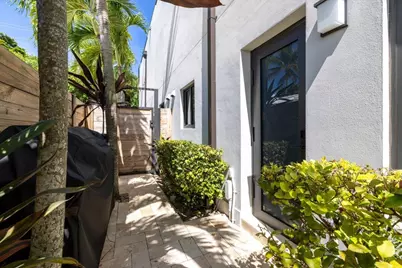 1955 NE 4th Street #Unit 2, Deerfield Beach, FL 33441 - Photo 5