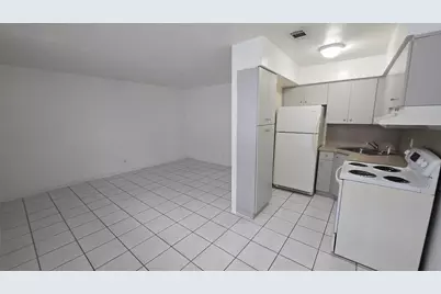 2501 Pierce Street #15, Hollywood, FL 33020 - Photo 1