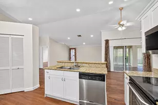 174 Harbor Lake Cir, Greenacres, FL 33413 - Photo 7