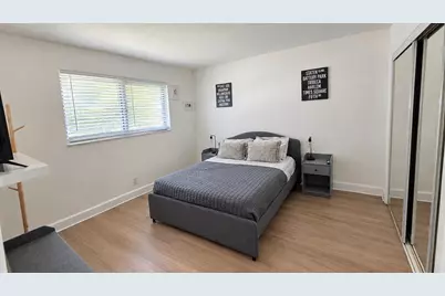 704 NE 8th Street #4, Hallandale Beach, FL 33009 - Photo 5