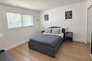 704 NE 8th St, Hallandale Beach, FL 33009 - Photo 5