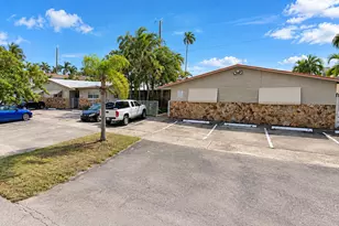 704 NE 8th St, Hallandale Beach, FL 33009 - Photo 7