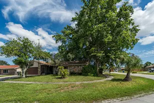 4718 Blue Pine Cir, Greenacres, FL 33463 - Photo 11