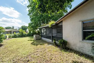 4718 Blue Pine Cir, Greenacres, FL 33463 - Photo 5