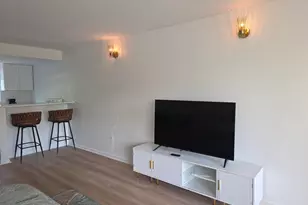 911 N Federal Hwy, Lake Worth Beach, FL 33460 - Photo 5