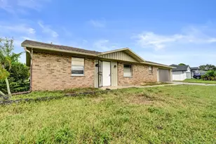 197 SW Twig Ave, Port Saint Lucie, FL 34983 - Photo 3