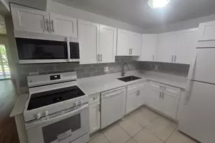 959 SE 2nd Ave, Deerfield Beach, FL 33441 - Photo 1