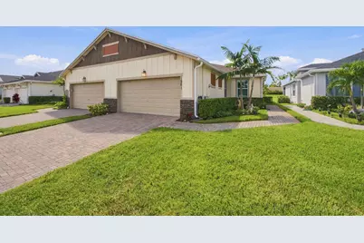 1961 SE Crosswood Way, Port Saint Lucie, FL 34984 - Photo 3