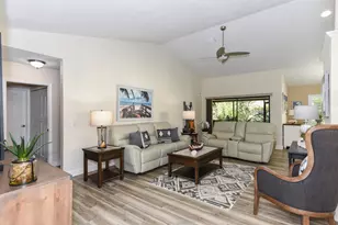 438 SW Jefferson Cir, Port Saint Lucie, FL 34986 - Photo 5