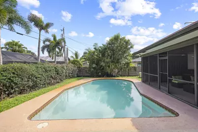 80 W Rubber Tree Drive, Lake Worth, FL 33467 - Photo 23