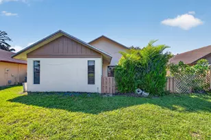 1323 Summit Run Cir, West Palm Beach, FL 33415 - Photo 37