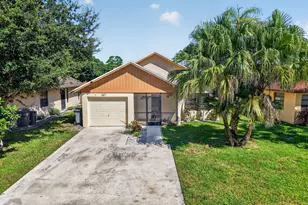 1323 Summit Run Cir, West Palm Beach, FL 33415 - Photo 1