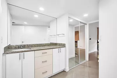 20400 W Country Club Drive #118, Aventura, FL 33180 - Photo 21