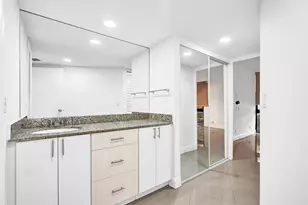 20400 W Country Club Dr, Aventura, FL 33180 - Photo 21