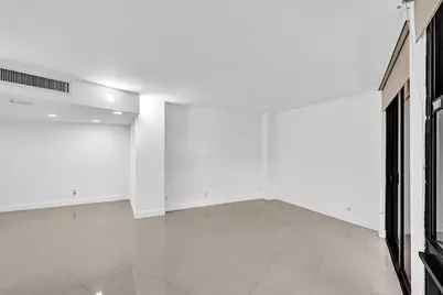20400 W Country Club Drive #118, Aventura, FL 33180 - Photo 19