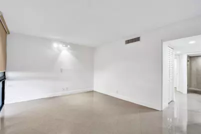 20400 W Country Club Drive #118, Aventura, FL 33180 - Photo 25