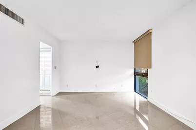 20400 W Country Club Drive #118, Aventura, FL 33180 - Photo 29