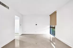 20400 W Country Club Dr, Aventura, FL 33180 - Photo 29