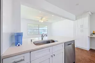 813 SW 5th Ct, Boynton Beach, FL 33426 - Photo 9