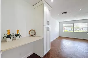 813 SW 5th Ct, Boynton Beach, FL 33426 - Photo 5