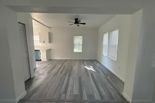 319 N 11th St, Fort Pierce, FL 34950 - Photo 9