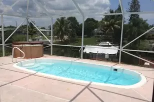 639 SE Harborview Dr, Port Saint Lucie, FL 34983 - Photo 5