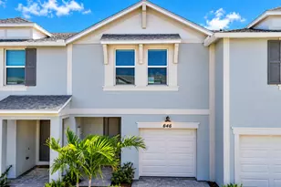 646 Salisbury Cir, Fort Pierce, FL 34982 - Photo 1