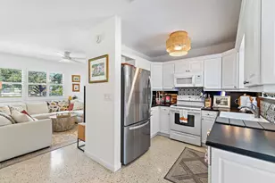 346 Laurie Rd, West Palm Beach, FL 33405 - Photo 9