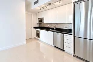 92 SW 3rd St, Miami, FL 33130 - Photo 21
