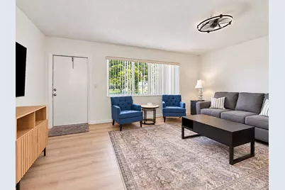 80 Norwich D, West Palm Beach, FL 33417 - Photo 3