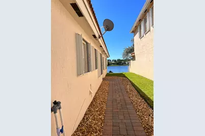 6129 Adriatic Way #6129, West Palm Beach, FL 33413 - Photo 3