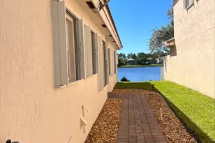 6129 Adriatic Way, West Palm Beach, FL 33413 - Photo 3