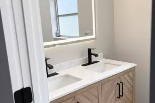 3900 Oaks Clubhouse Dr, Pompano Beach, FL 33069 - Photo 15