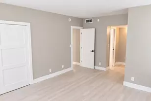 3900 Oaks Clubhouse Dr, Pompano Beach, FL 33069 - Photo 13