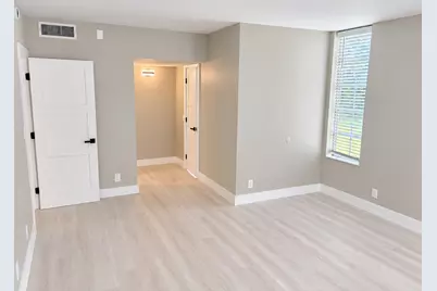 3900 Oaks Clubhouse Drive #101, Pompano Beach, FL 33069 - Photo 11