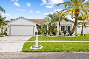 10110 SW 16th Pl, Davie, FL 33324 - Photo 1