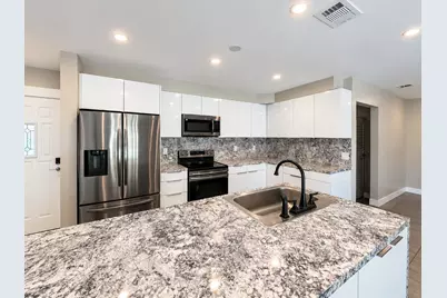 1343 W Ocean Avenue, Lantana, FL 33462 - Photo 3