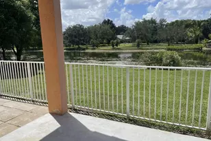 9514 Lago Dr, Boynton Beach, FL 33472 - Photo 11