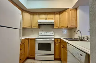 1500 SE Royal Green Cir, Port Saint Lucie, FL 34952 - Photo 5