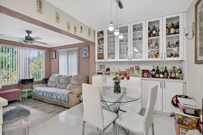 9877 NW 26th Place, Sunrise, FL 33322 - Photo 17